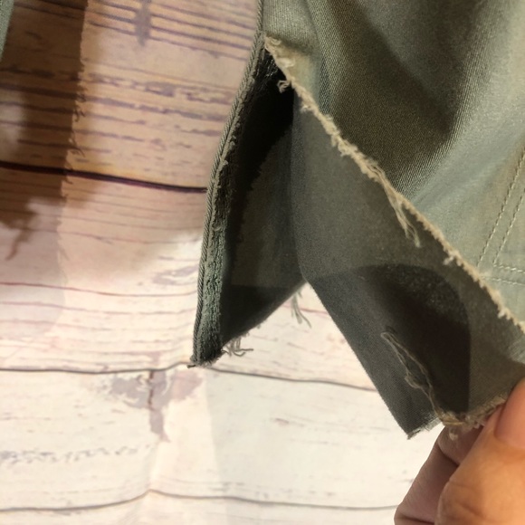 SO Cargo Shorts w/Raw Hems and Slits Sz 11 - Picture 8 of 15